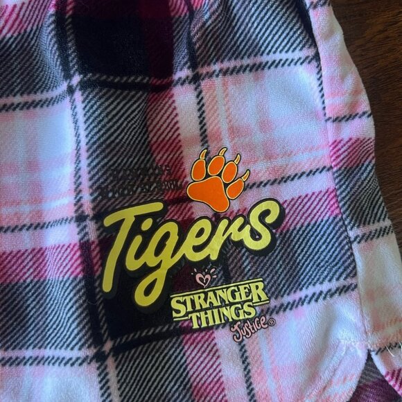 Justice x Stranger Things Hawkins Tigers Pajama Set Girls XL 16/18 - Picture 3 of 6